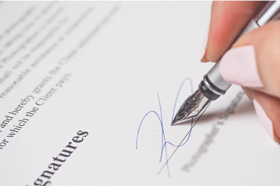 3_The_Contract